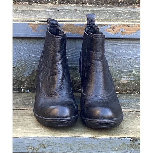Born Black LeatherChelsea Ankle Boots Block Heel 3” 3/4” Platform US 7.5 EU 38.5 - Picture 2 of 8